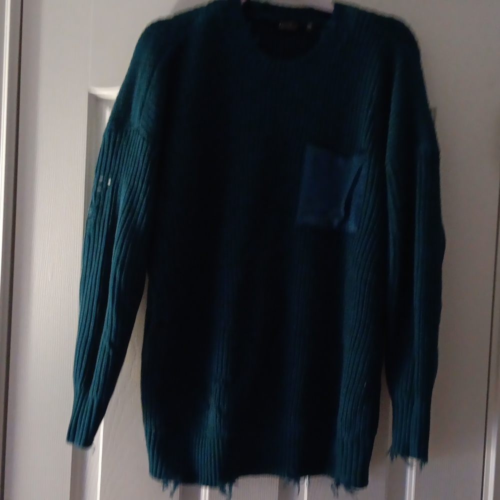 Distressed blue sweater size 00